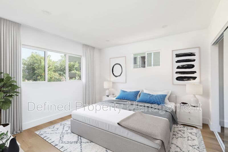 Los Angeles Condo: 5358 Loma Linda Ave