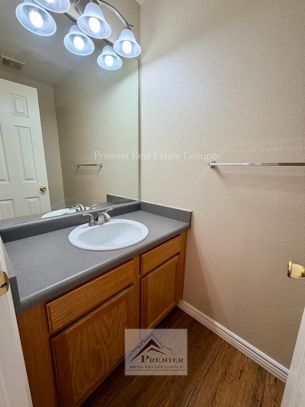Palmer Lake Condo: 66 Vale Circle