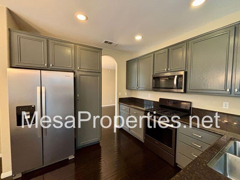 San Bernardino House: 3284 Greystone Rd