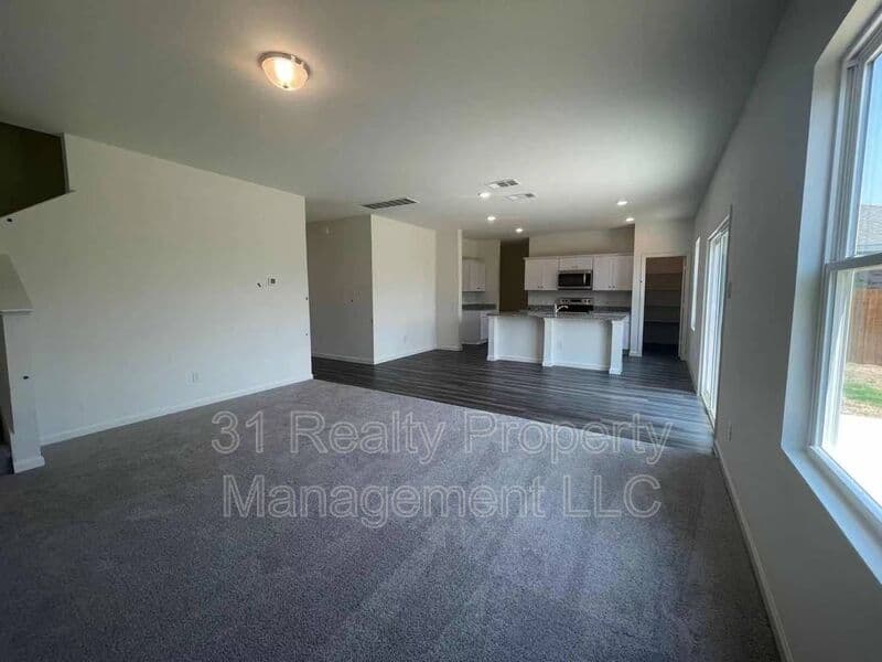 Fort Worth House: 10345 Castle Lyons Lane