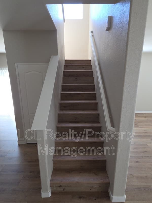 Eastvale House: 6563 Peridot Ct