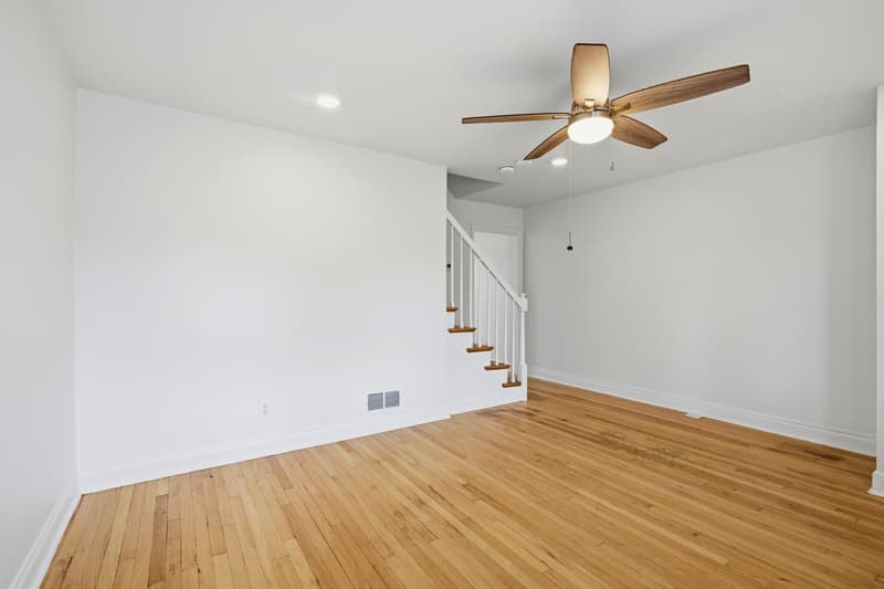 Baltimore Townhome: 3770 Ravenwood Avenue