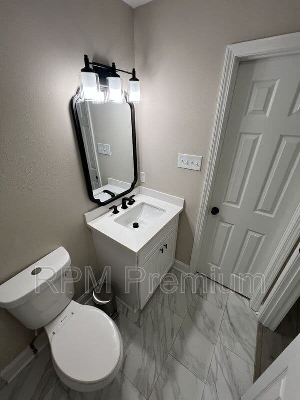 Baton Rouge House: 8724 Pecan Tree Dr.
