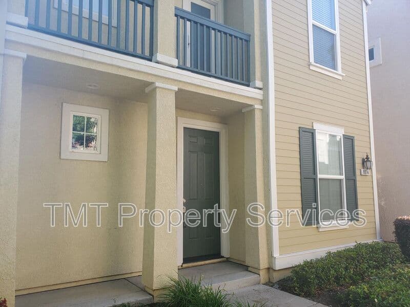 Elk Grove House: 8814 Wheelton Rd