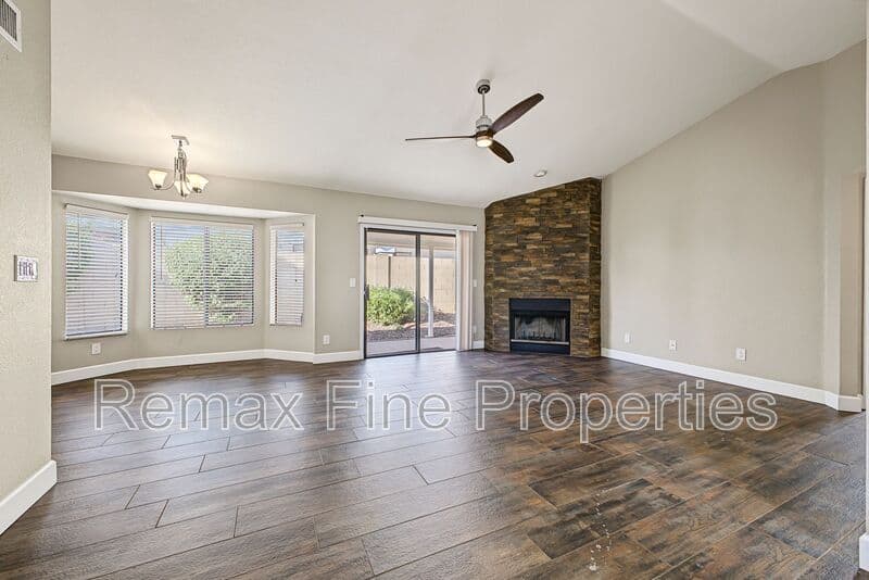 Phoenix House: 3306 E Taro Lane