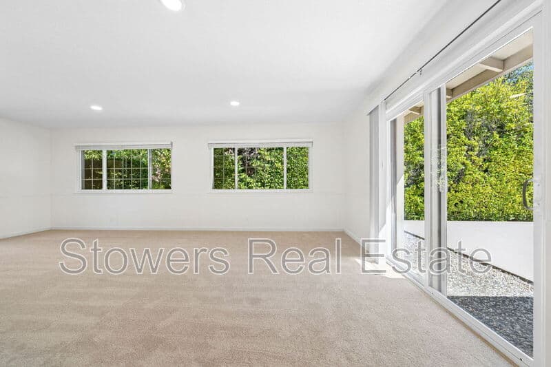 Danville House: 132 Glen Ct