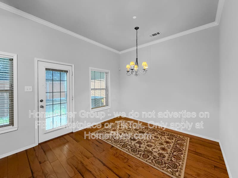 Allen Townhome: 1175 Sophia St