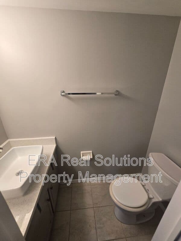 Columbus Condo: 852 S Roys Ave