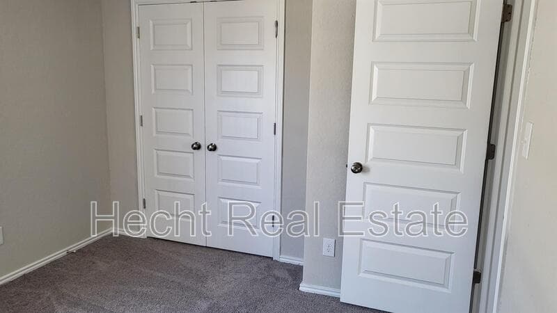 Seguin House: 2440 Ayers Drive