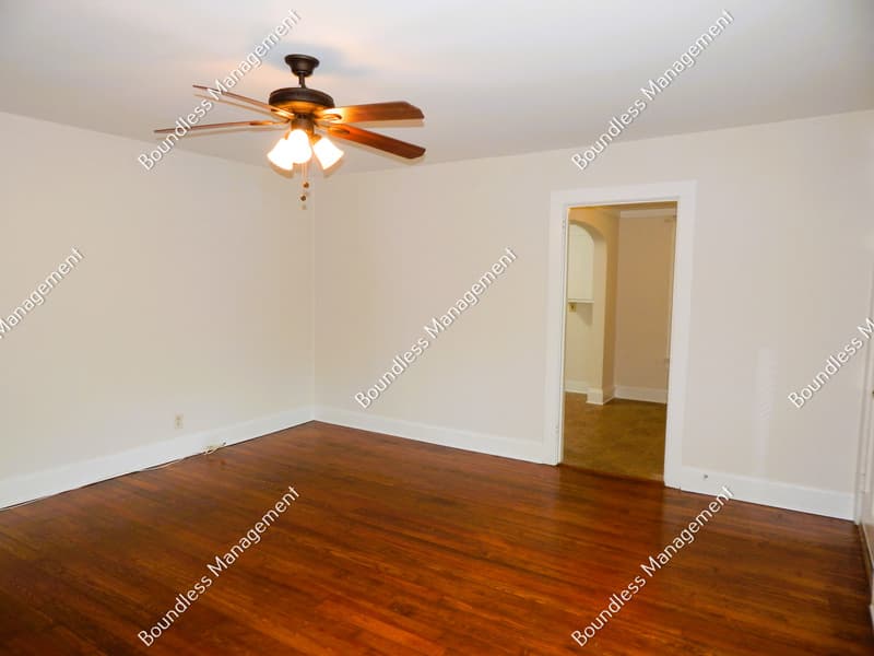 Atlanta House: 624 Waldo St SE