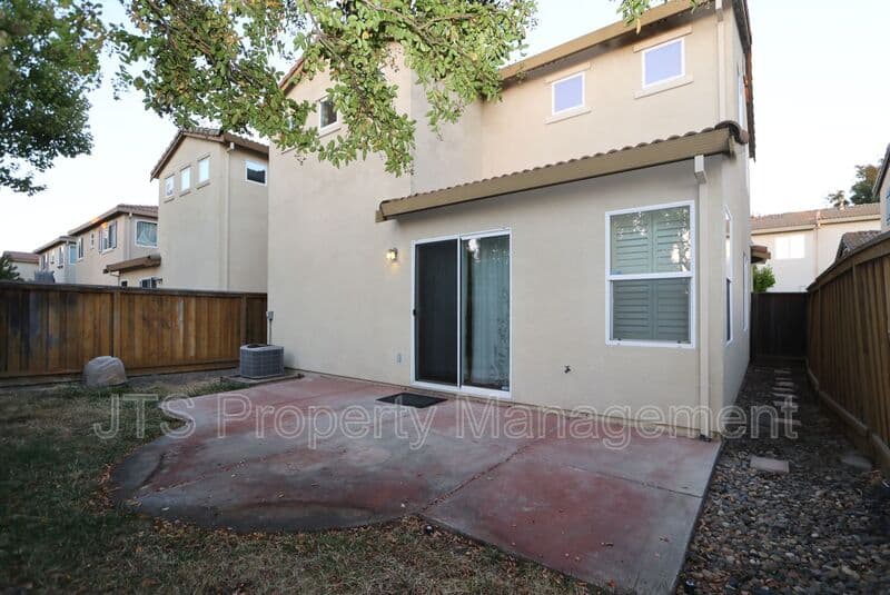 West Sacramento House: 4046 Martis Street