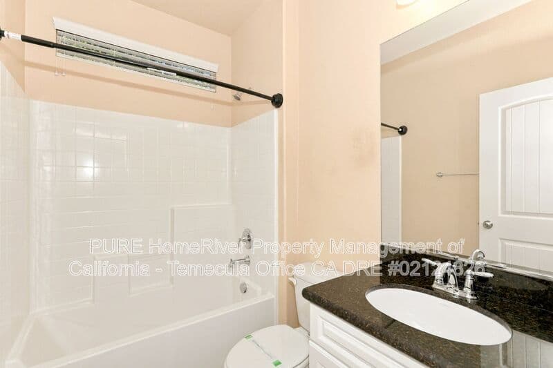 Menifee House: 30774 Sail Ln