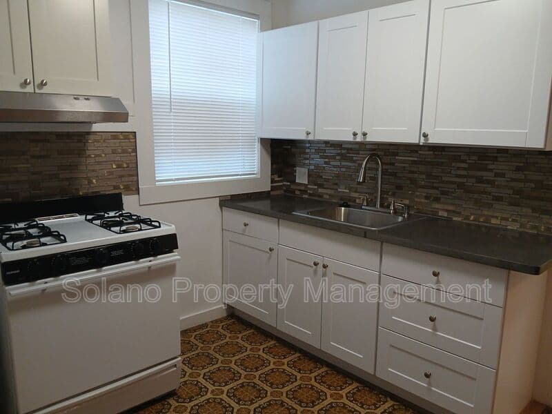 Fairfield Condo: 801 Taylor St