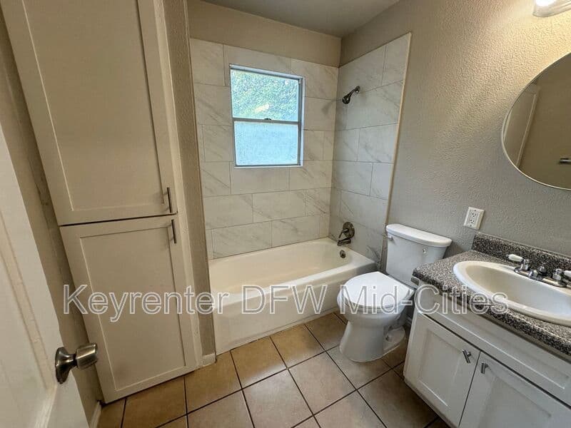 Dallas House: 309 N Oak Cliff Boulevard