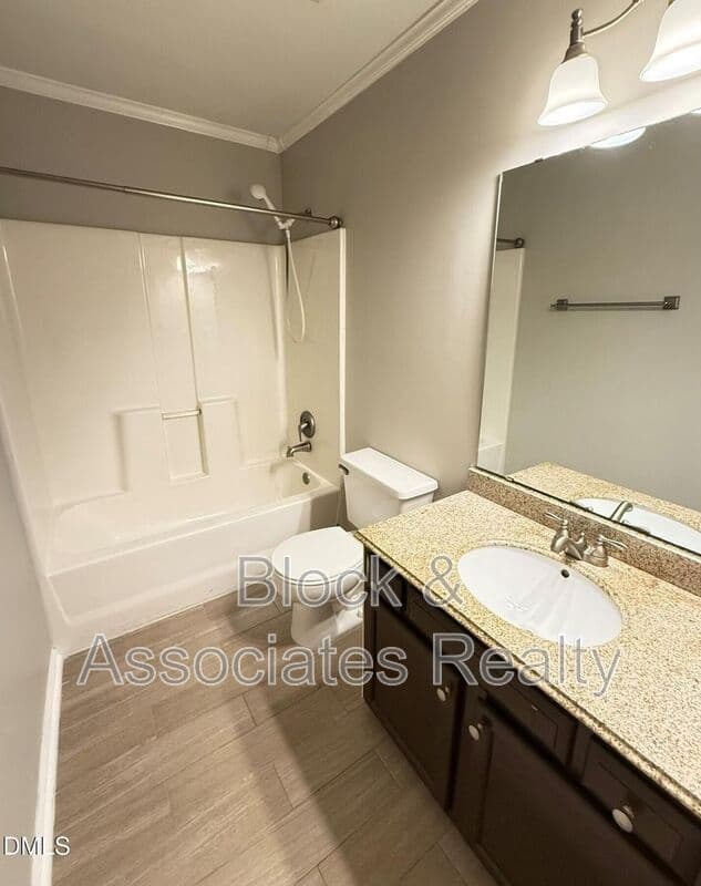 Wake Forest House: 610 E Jones Avenue