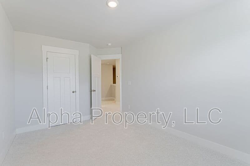 Greenville Townhome: 302 Marston Ln
