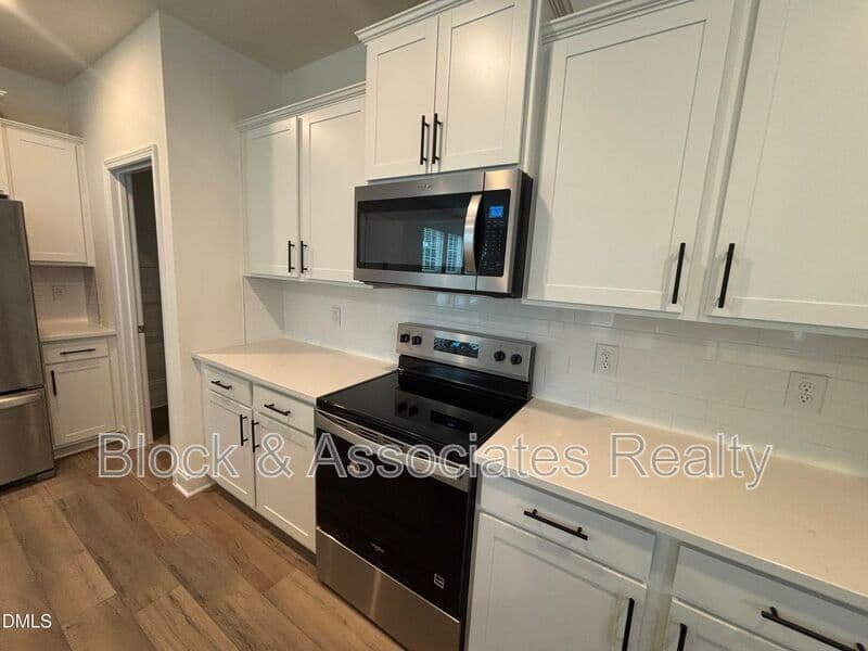 Raleigh House: 5128 Ranger Grove Way