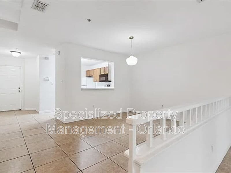 Altamonte Springs Townhome: 685 Scarlet Oak Cir