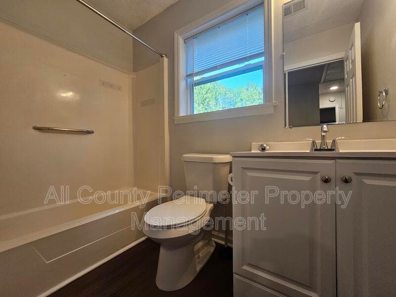 College Park House: 6255 Beaver Creek Trail