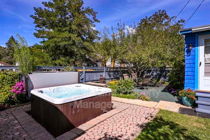 Old Orchard Beach House: 20 13th Street