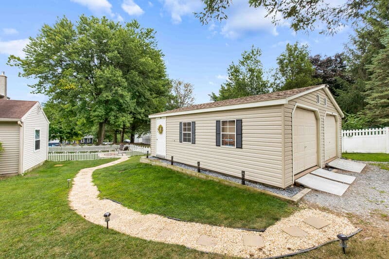 Littiz House: 24 Knollwood Drive
