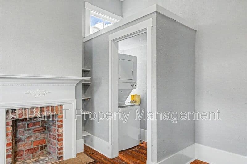 Savannah Condo: 402 E Park Ave