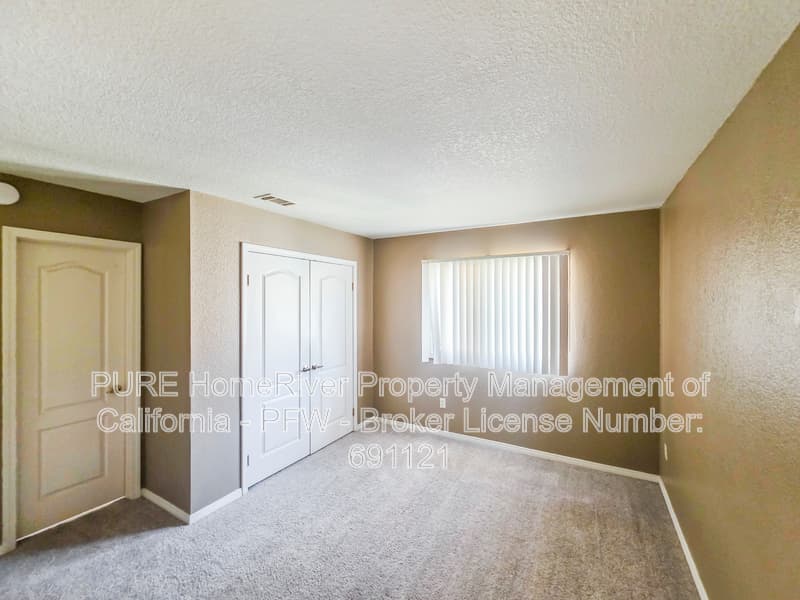 Murrieta House: 38421 Oaktree Loop
