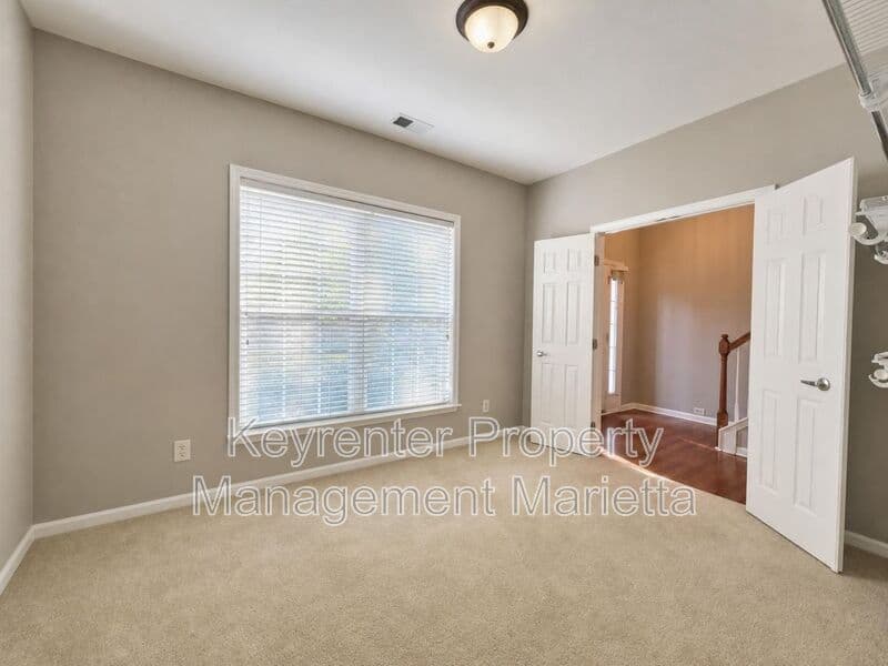 Marietta House: 730 Pecan Knoll Dr