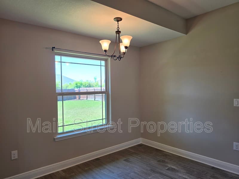 Milton House: 8839 Longmont Way