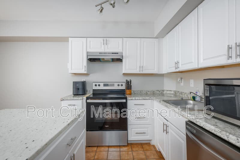 Baltimore Townhome: 1814 East Fairmount Avenue