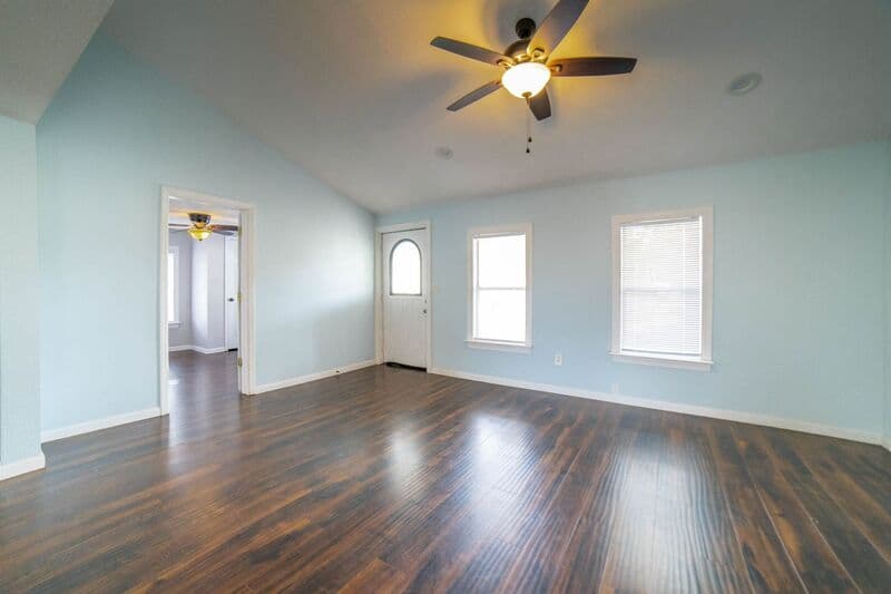 Glennville House: 518 Railroad Street