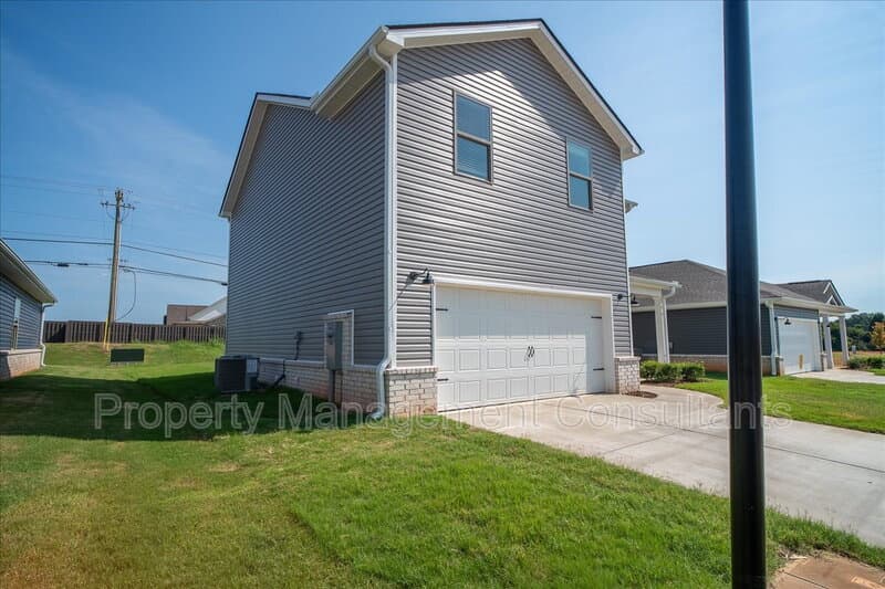 Athens House: 22857 Dashwood Ln