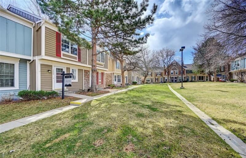 Aurora House: 1268 S Idalia St