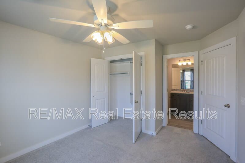 Centerton Condo: 480 Rama St