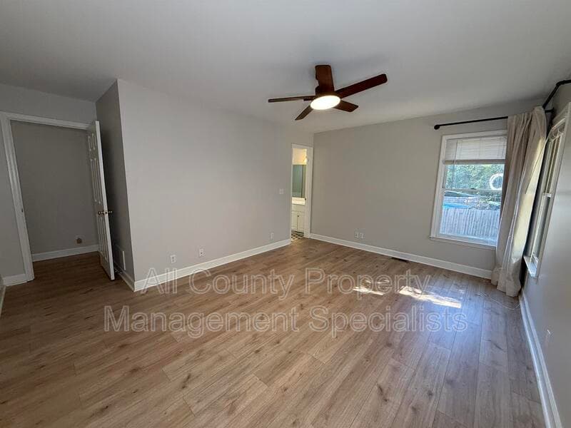 Camden House: 29 Benttree Ln