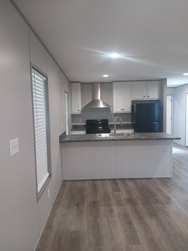 Ellenwood House: 10  Simmons way