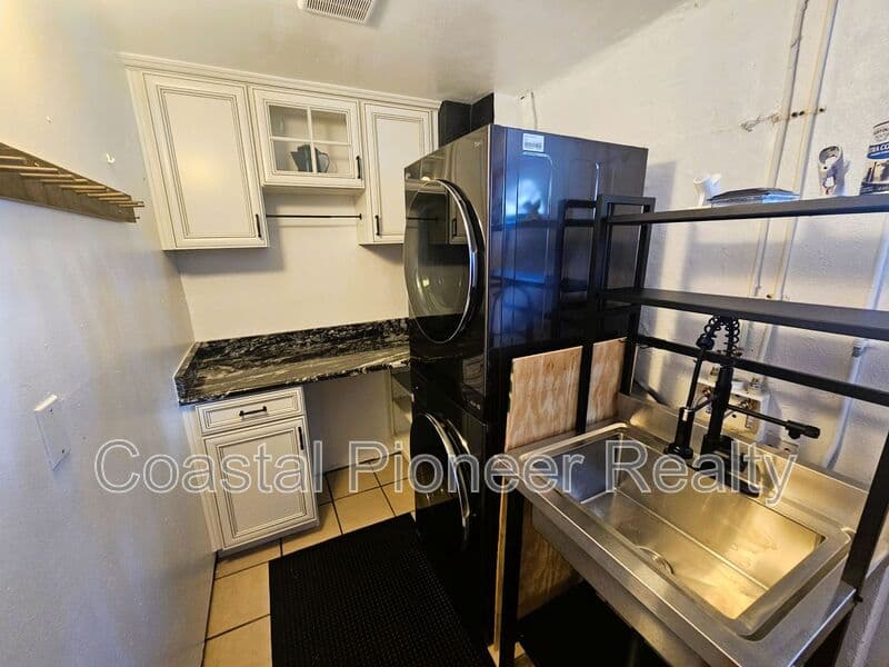 Tampa House: 7301 N 13th St