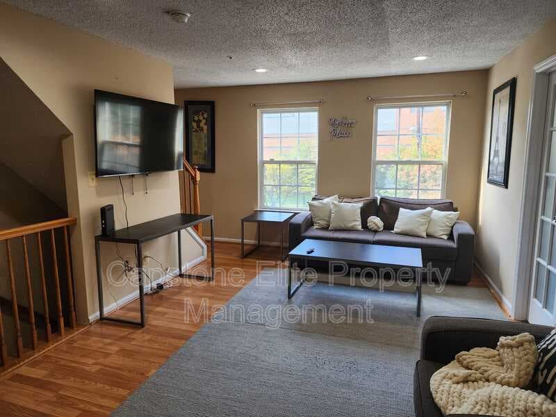 Newark Condo: 30 Richmond Street