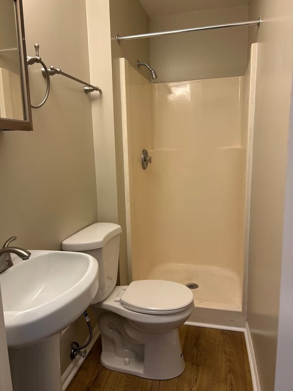 Piedmont House: 103 Kenmore Drive