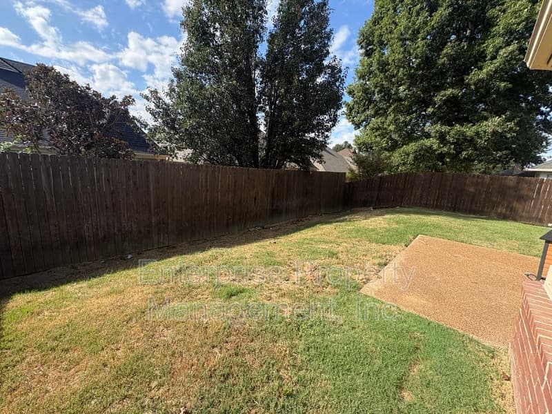 Cordova House: 7125 Showboat Ln