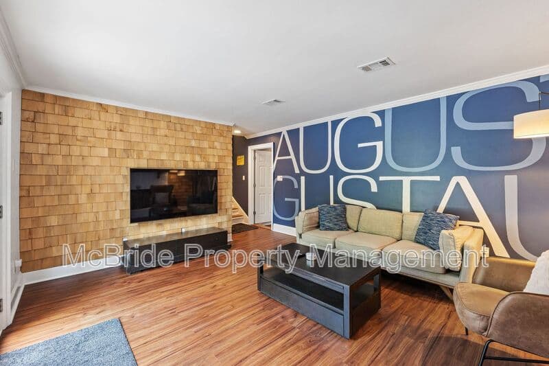 Augusta House: 3322 Wheeler Road