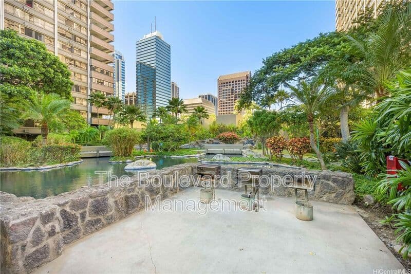Honolulu Condo: 55 S Kukui St