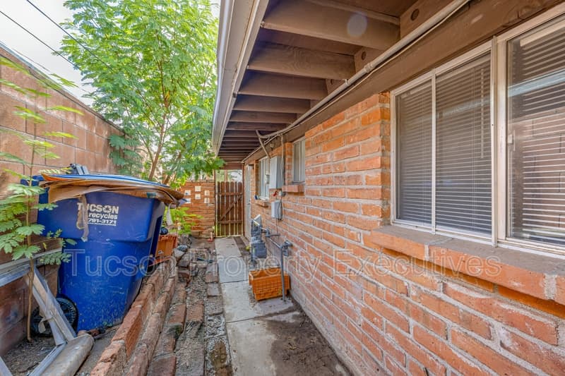 Tucson Condo: 45 East Alturas Street