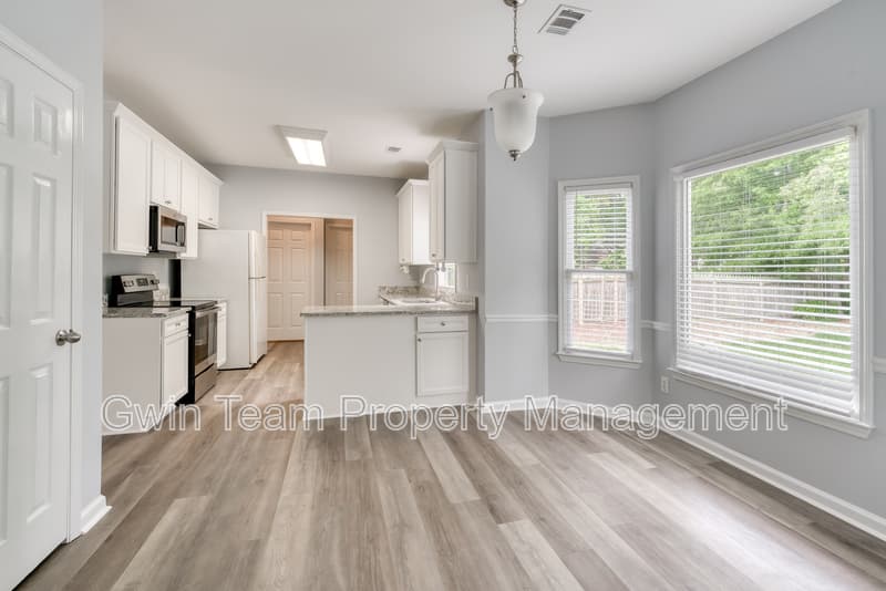 Johns Creek House: 355 Lamme Chase