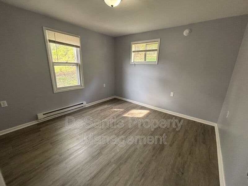 Beaver Falls House: 1813 West Avenue