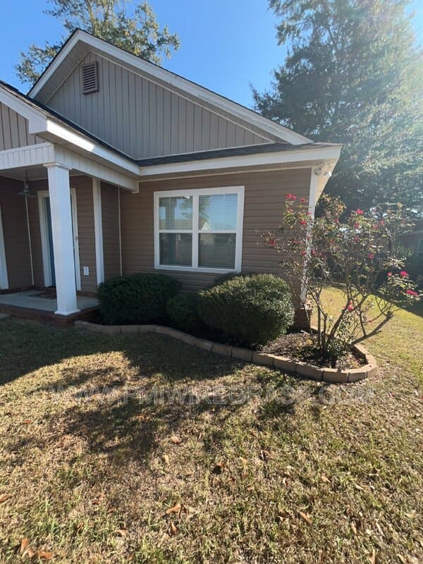 Enterprise House: 214 Winterberry Way