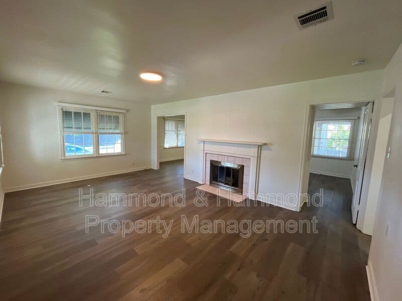 Sherman Oaks House: 14659 Killion St.