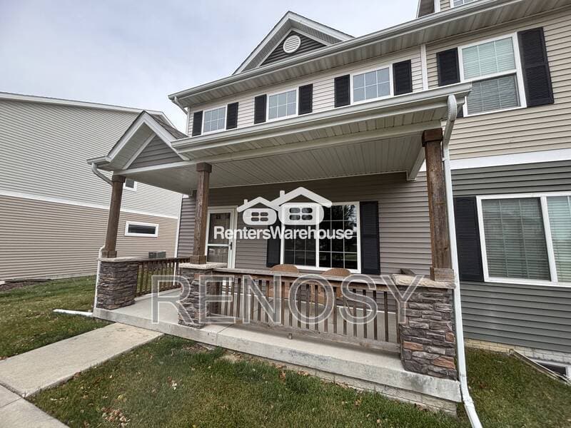 West Des Moines Townhome: 9175 Coneflower Dr
