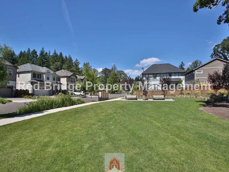 Wilsonville Townhome: 28520 SW Paris Ave