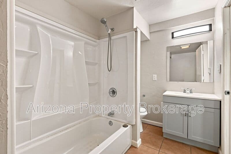 Phoenix House: 3302 W. Solano Dr. South
